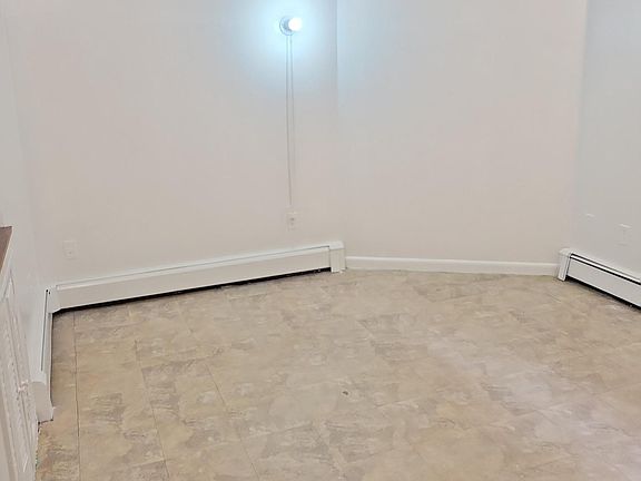 2nd image of 2131 Quimby Ave #B