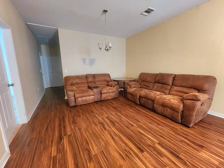 502 Migl St #B — Photo 16