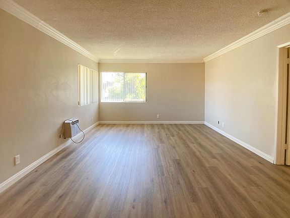 4th image of 355 S Arroyo Dr APT E