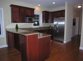 144 Woodview Way, Manchester, NH 03102