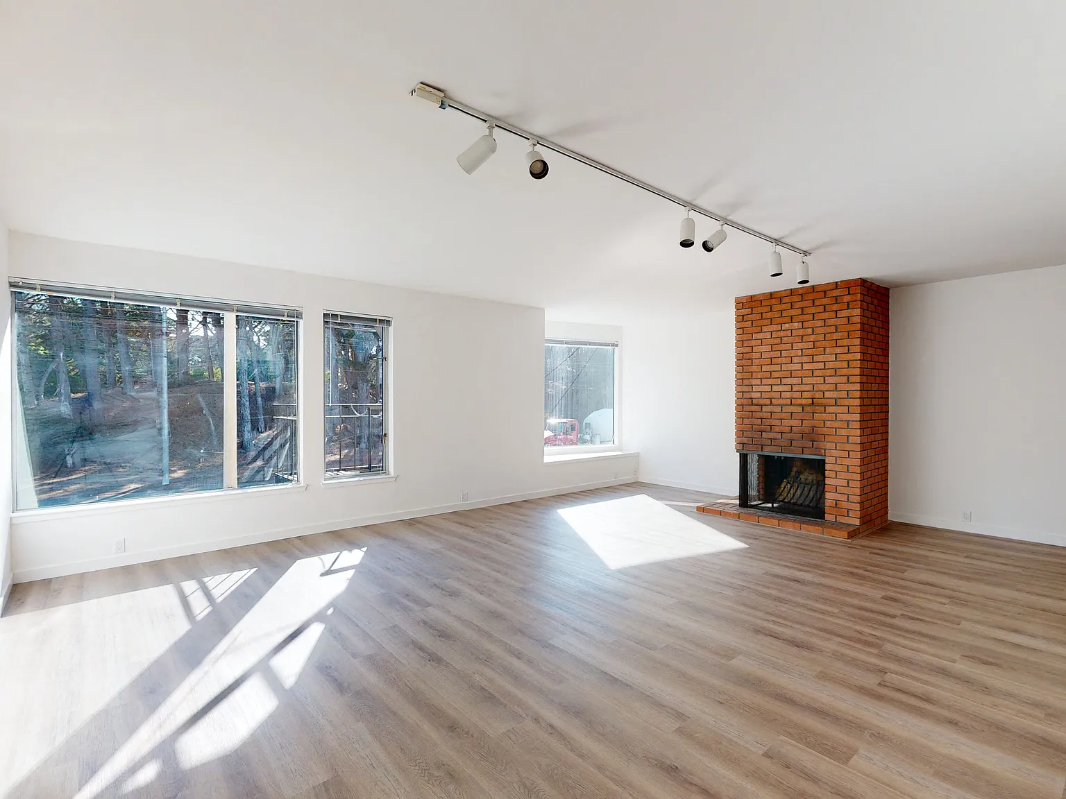 6720 Fulton Street Apartments — Photo 3