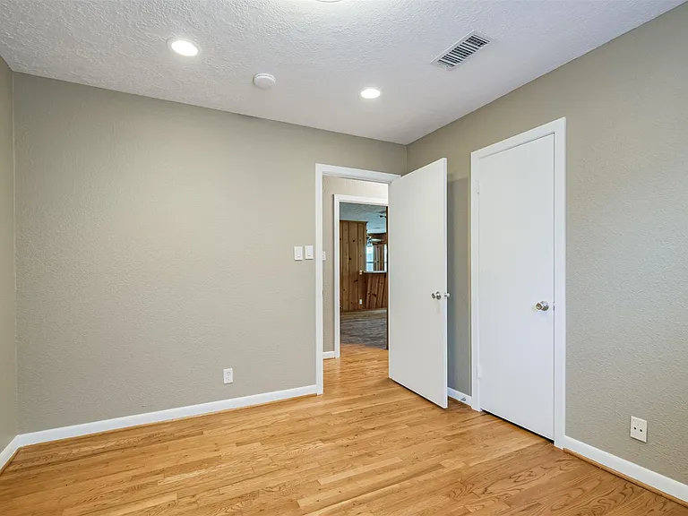 5450 Stillbrooke Dr — Photo 17