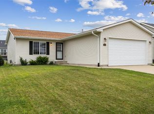 8622 Harrington Dr NE, Cedar Rapids, IA 52402