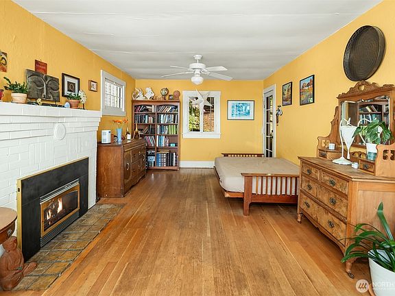 5th image of 2115 Bonair Drive SW