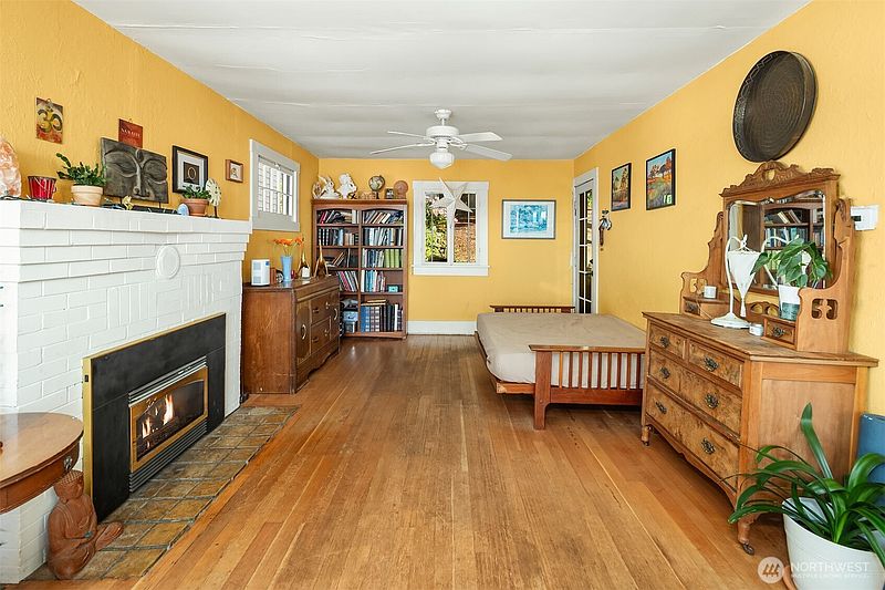 5th image of 2115 Bonair Drive SW