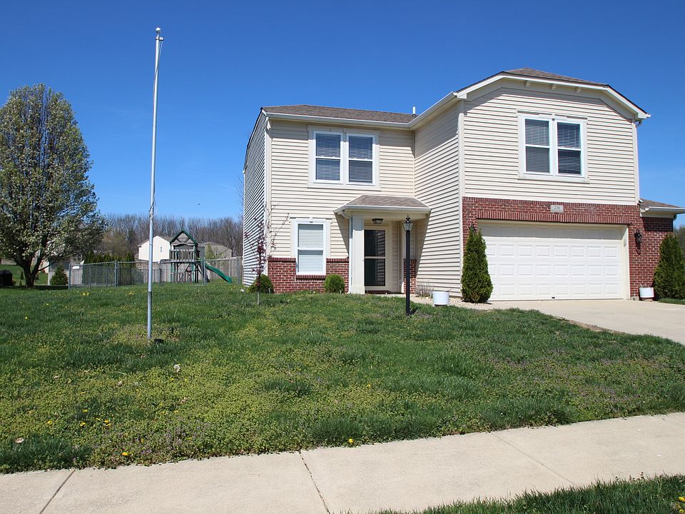 1st image of 216 Creekside Dr