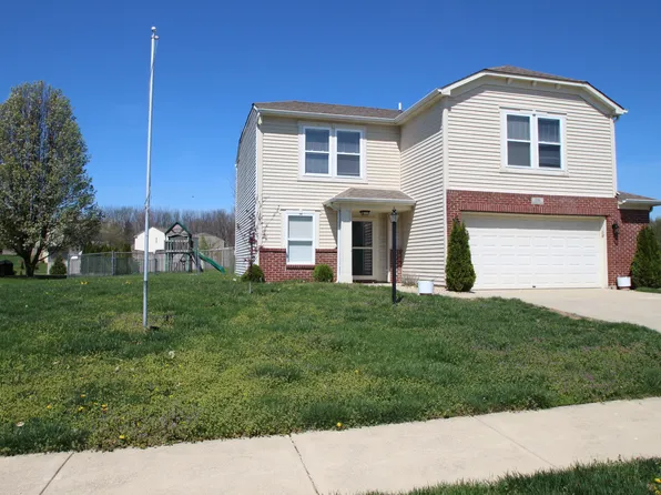 216 Creekside Dr, Danville, IN 46122