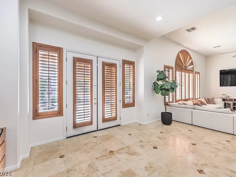 305 Onyx Crest St — Photo 9