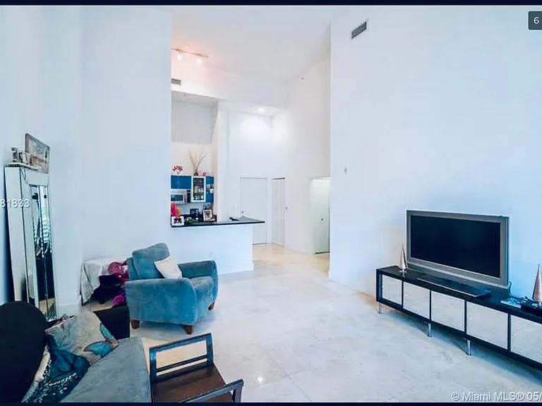 2775 NE 187th St #121 — Photo 3