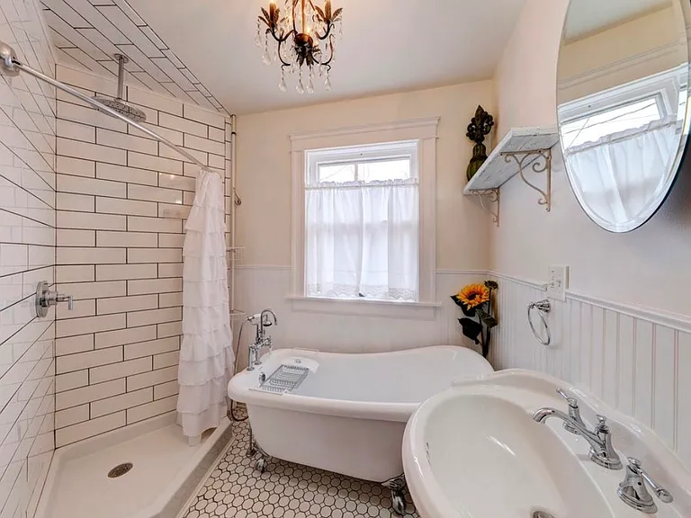 813 W Loucks St #7 — Photo 8