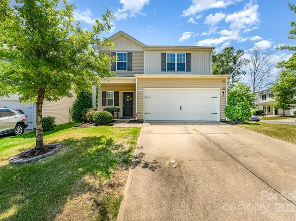 4702 Opus Ln, Charlotte, NC 28214