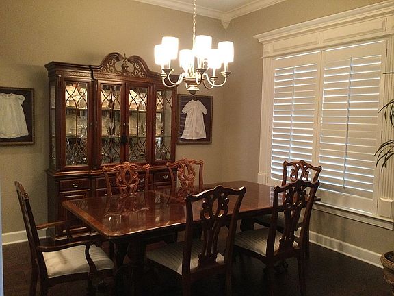 Formal dining room