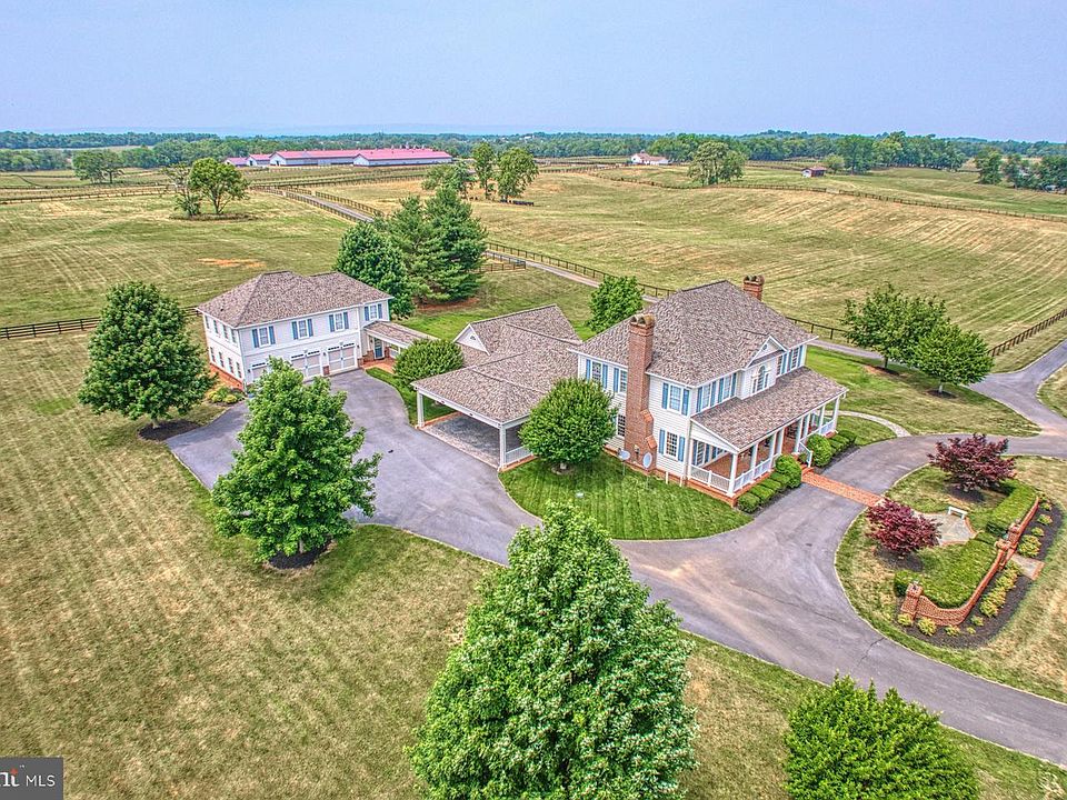 1st image of 899 Earle Rd