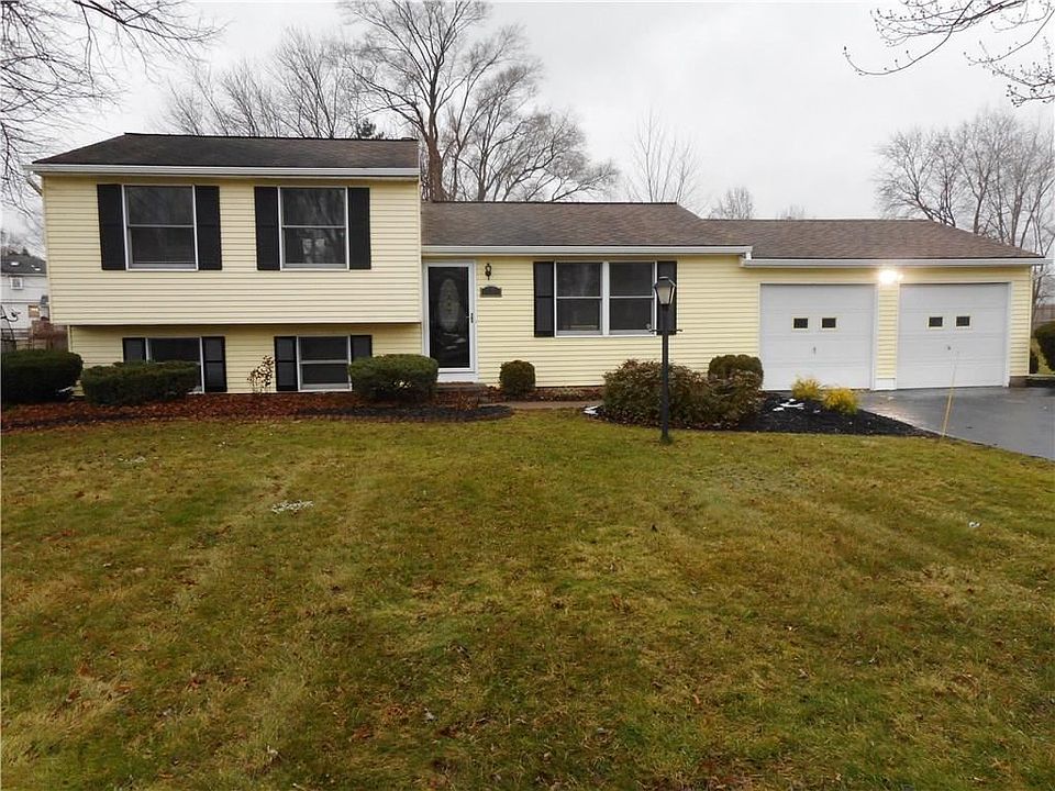 1st image of 10 Peakview Dr