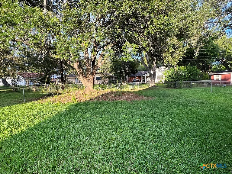 4612 Camellia St — Photo 5