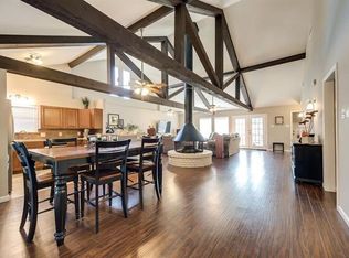 2137 Hurstview Dr, Hurst, TX 76054