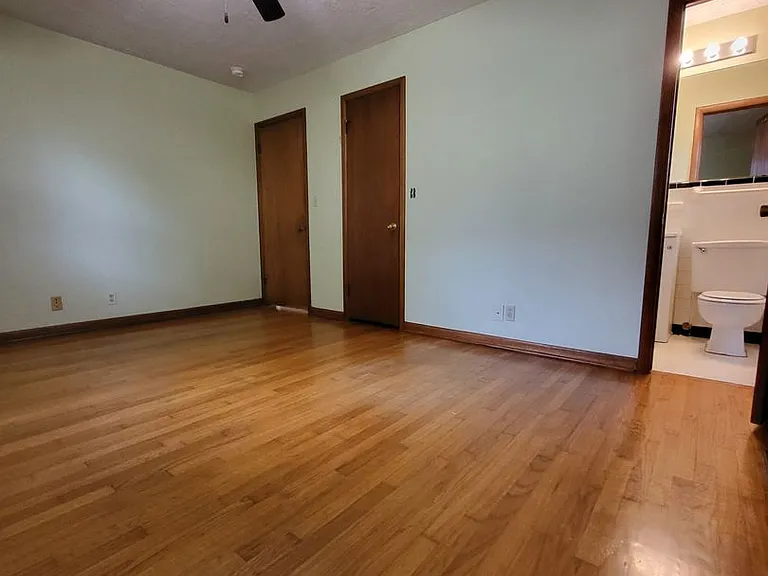 1417 Hollywood Ave — Photo 16