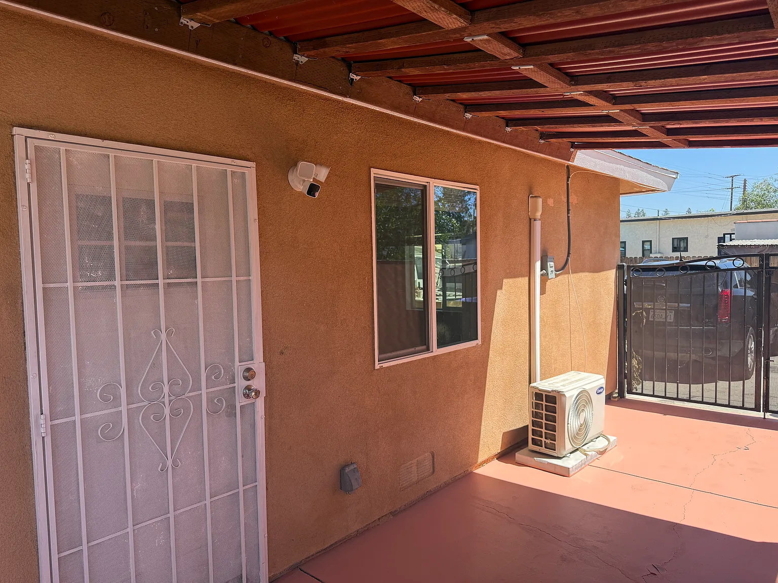 2 bed, 900 sqft, $2,800 — Photo 2