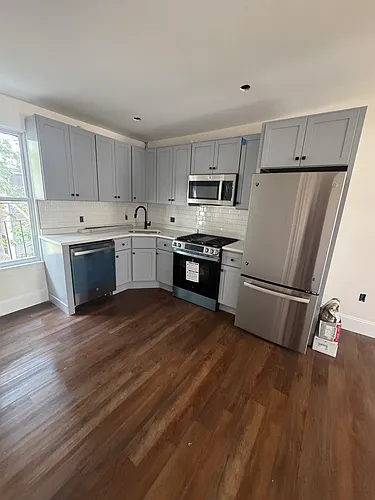 10 Hunting St #1 Photo 1
