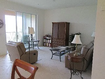 2 bed, 1232 sqft, $2,095 — Photo 4