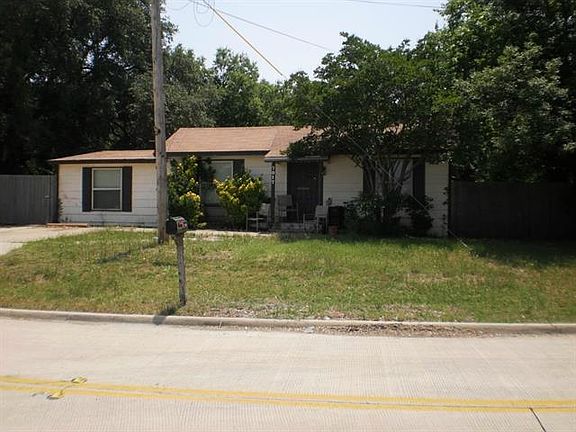2nd image of 7017 Edgemere Pl