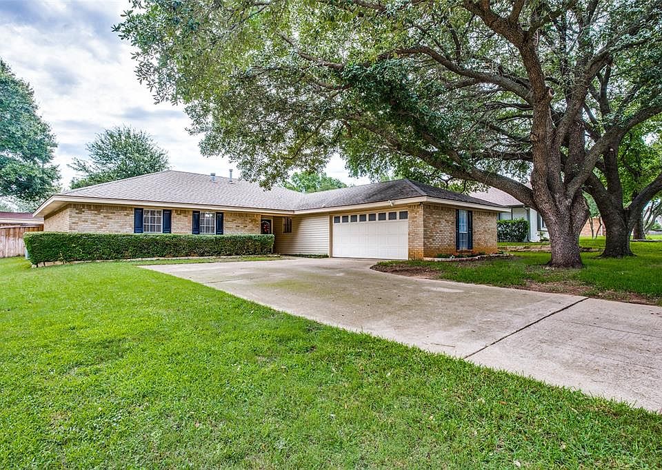 1st image of 2607 Rivercrest Dr