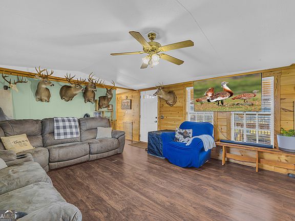 5th image of 685 James Springs Rd