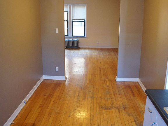 3rd image of 2330 N Spaulding Ave #823