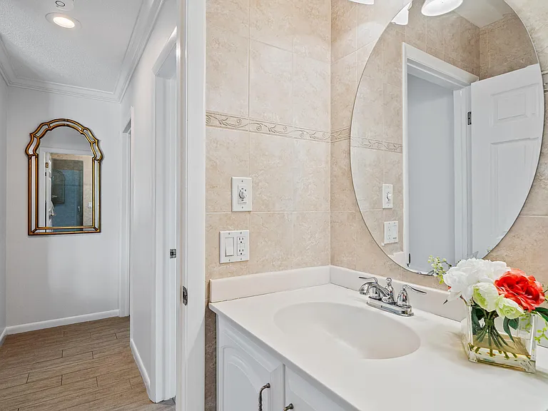 1120 Morse Blvd — Photo 28