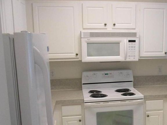 2nd image of 4616 Palmbrooke Cir