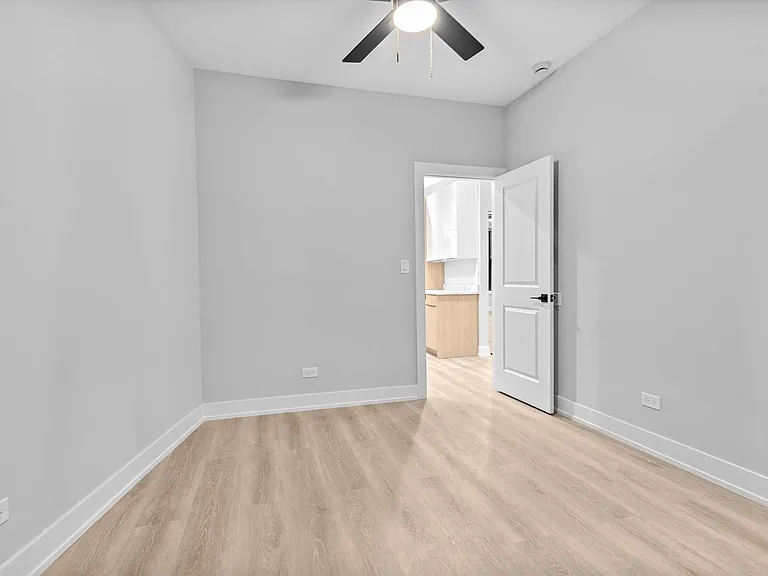 7661 N Rogers Ave #3 — Photo 8