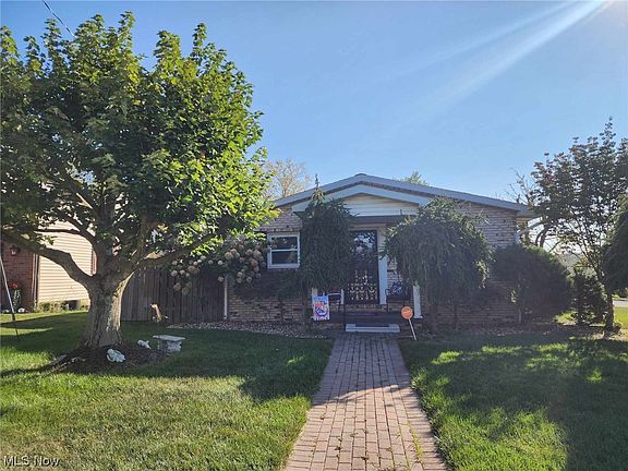 2nd image of 601 E Benita Dr