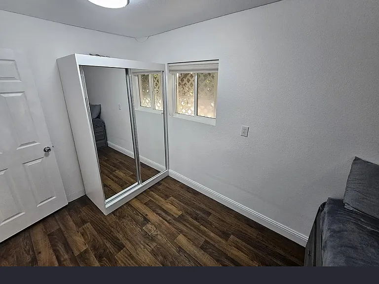 423 Panay St — Photo 5