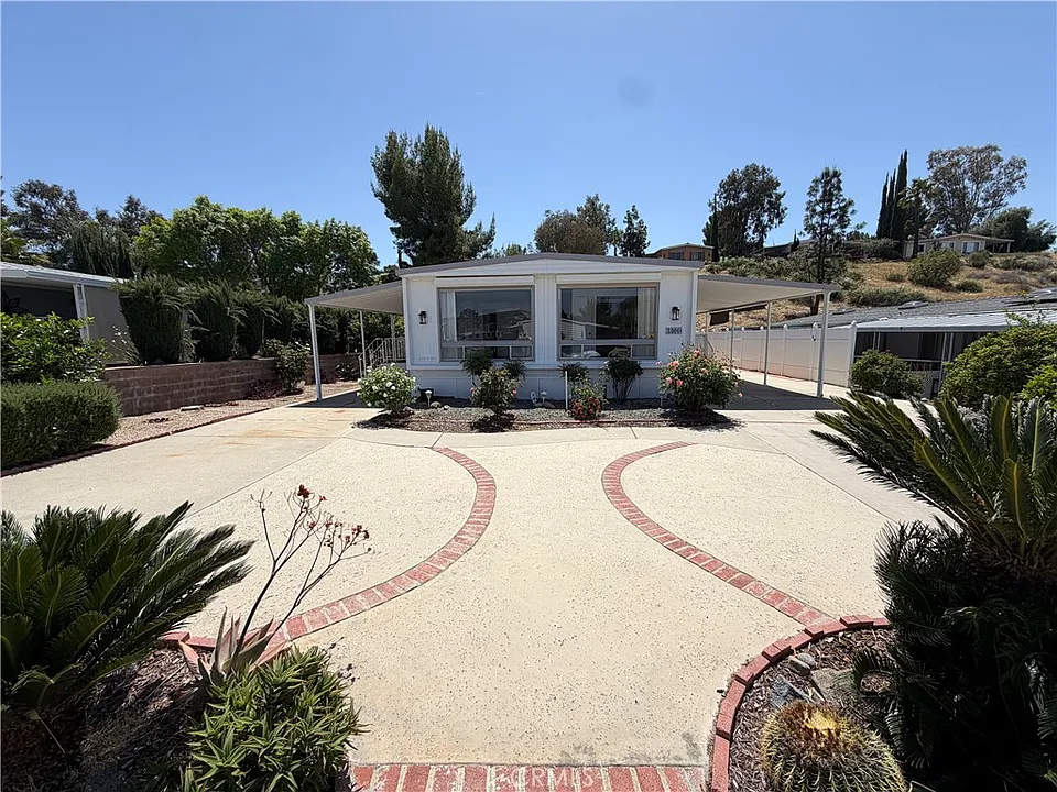 22895 Skylink Dr