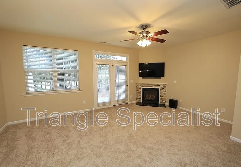 8227 Martello Ln — Photo 4