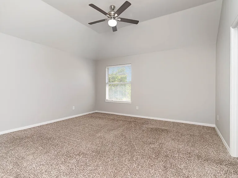 2940 Hagen Dr — Photo 25