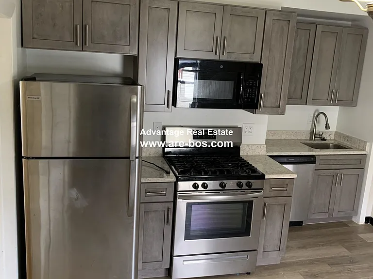15 Harding St #2 — Photo 8