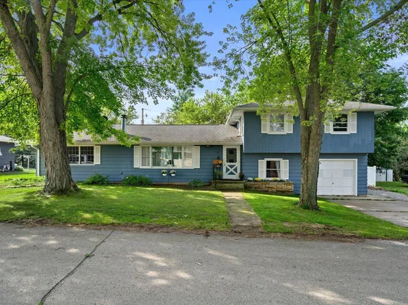 103 Fairview COURT, Fairwater, WI 53931