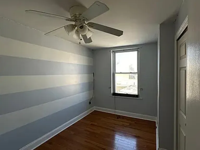 3242 Edgemont St — Photo 12