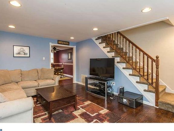 4th image of 2359 Bond Ave