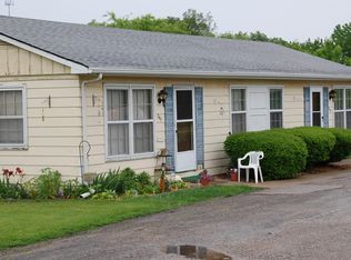 333 W Douglas St, Knoxville, IL 61448