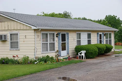 333 W Douglas St Photo 1