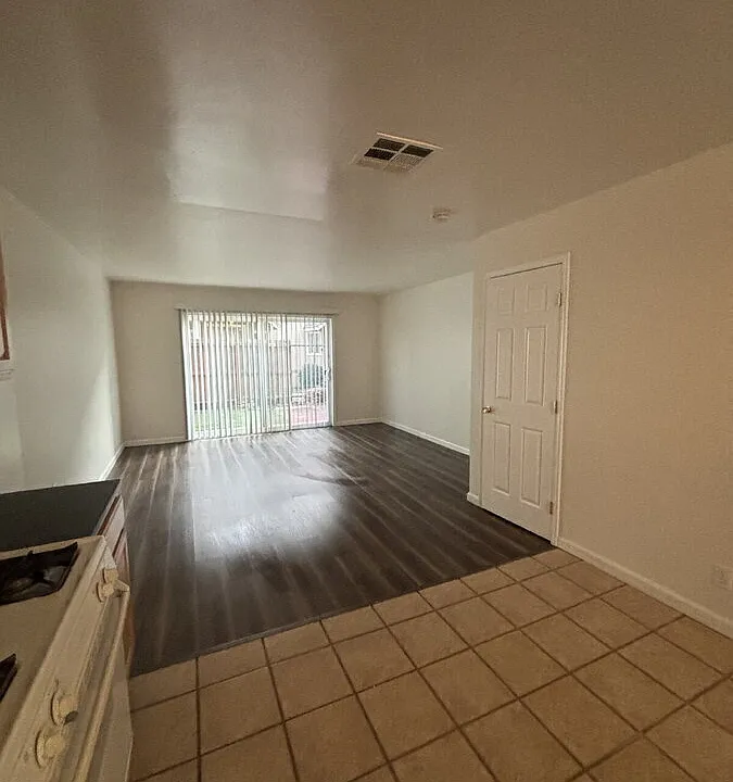 1112 Evelyn Ln #B