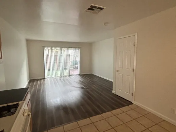 1112 Evelyn Ln APT B, Sacramento, CA 95864