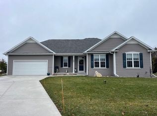 226 Kettle Ridge Cir, Glenbeulah, WI 53023