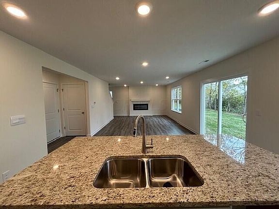 2nd image of 2072 Pentress Dr