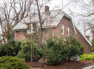 52 Southbourne Rd, Jamaica Plain, MA 02130