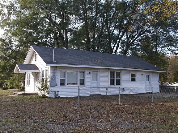 2nd image of 2424 Walnut St
