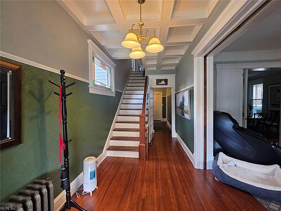 5th image of 132 Orleans Cir APT 1