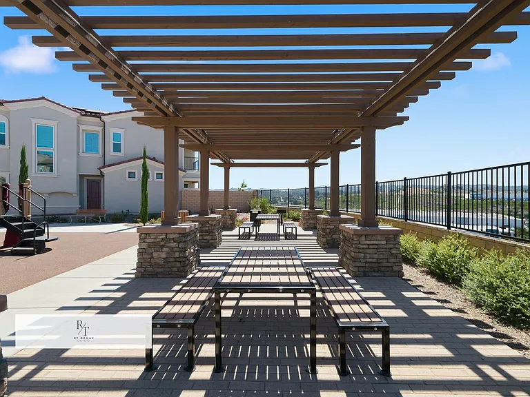 22115 Portofino Dr — Photo 37